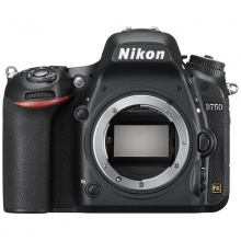 尼康（Nikon） D750 机身 全画幅单反相机 2,432万有效像素 51点自动对焦 可翻折屏 内置WiFi