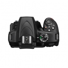 尼康（Nikon） D3400 单反套机（AF-S DX 尼克尔 18-105mm f/3.5-5.6G ED VR）黑色