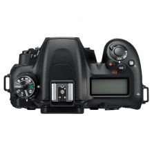 尼康（Nikon）单反相机套机D7500(18-200mm ED)（配32G卡+尼康相机包+三脚架+EL15电池+天利67mm+读卡器+清洁套）