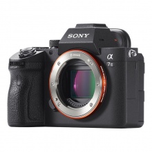 索尼（SONY）ILCE-7M2 全画幅微单 便携数码相机（雷克沙128G内存卡 +索尼相机包+沣标三脚架）